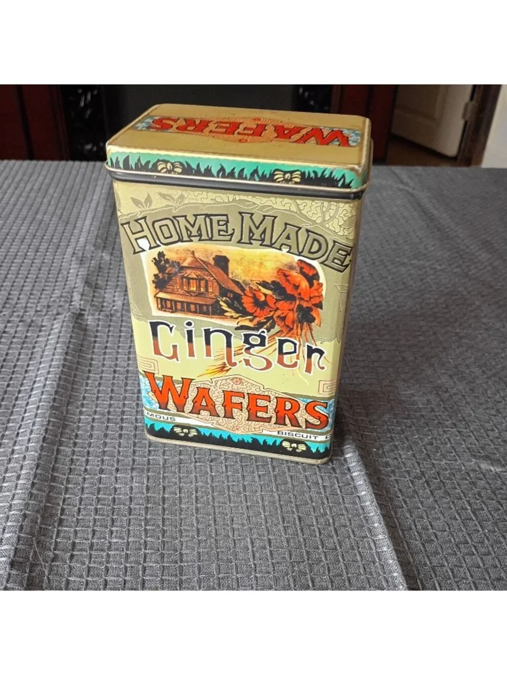 Vintage Oval Metal Lithograph Home Made Ginger Wafers Famous Biscuit Tin ENGLAND